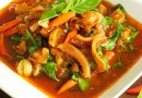 ปลาหมึกกรอบผัดน้ำพริกเผา