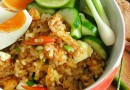 ข้าวผัดน้ำพริกเผากุ้งเสียบ-ไข่เค็ม