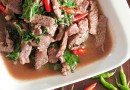Sirloin ผัดใบโหระพา