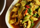 ไก่ผัดพริกแกงไตปลา