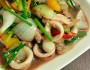 ปลาหมึกผัดพริกไทยดำ
