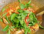 สามสหายผัดกะเพราพริกไทยดำ